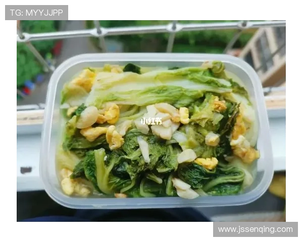 勒布朗家的冰箱里塞满蛋白粉，连冰块都是鸡胸肉味的