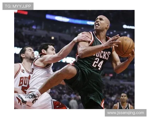 NBA垂直起跳规则全解析：如何合法封盖避免防守犯规